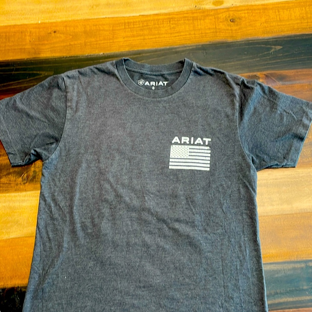 Ariat t-shirt